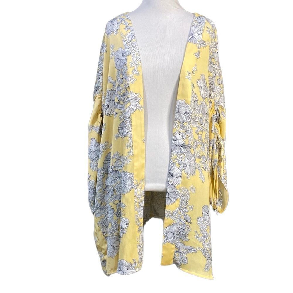 Liz Claiborne Open Front Kimono Floral print Ruched Sleeves